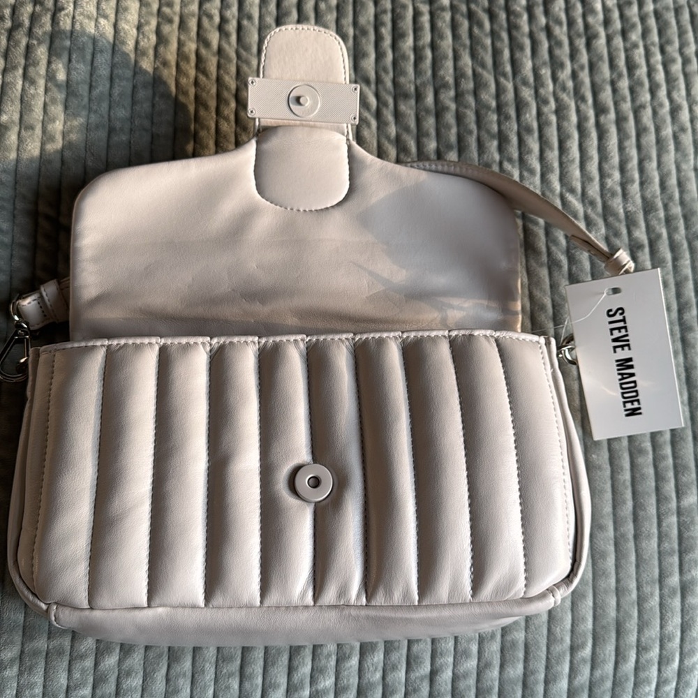 NWT Steve Madden Quilted Cream Shoulder Bag - Picture 8 of 9
